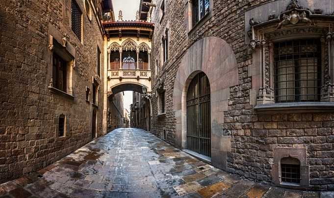 Экскурсии в Барселоне. Чем больше вы погрузитесь в её историю, тем больше открытий сделаете!