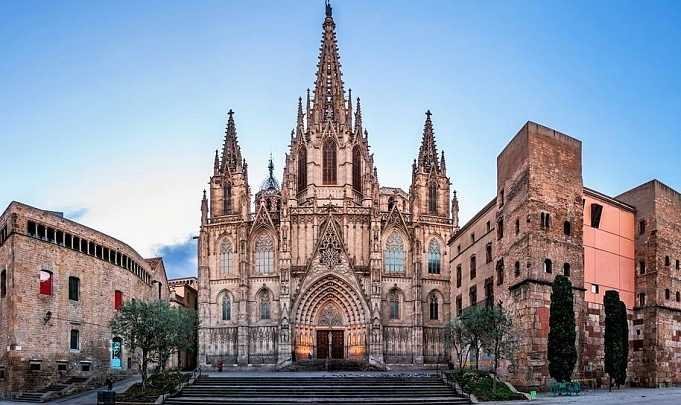 Экскурсии в Барселоне. Чем больше вы погрузитесь в её историю, тем больше открытий сделаете!