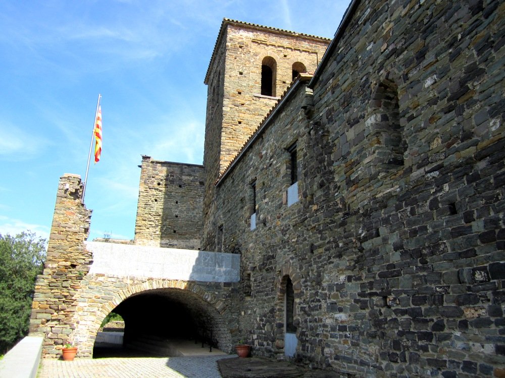 Монастыри Сан Мигель дель Фай и Сан Пэдро дэ Касерес