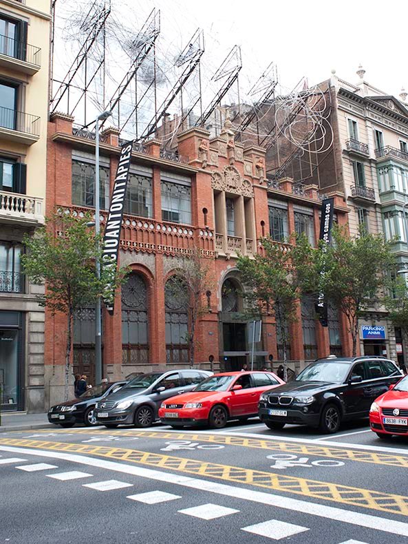 Барселона в стиле Модерн. Если Вы неравнодушны к архитектурным памятникам, эти здания Вас наверняка заинтересуют.