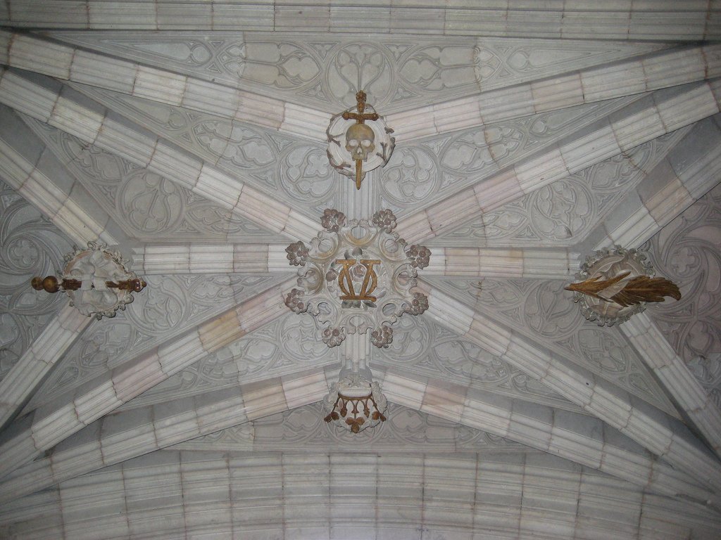 Тайны и легенды Готического квартала - Череп и кинжал. Я приглашаю вас на экскурсию, во время которой поведаю о, прежде всего, самых потрясающих легендах Готического квартала.