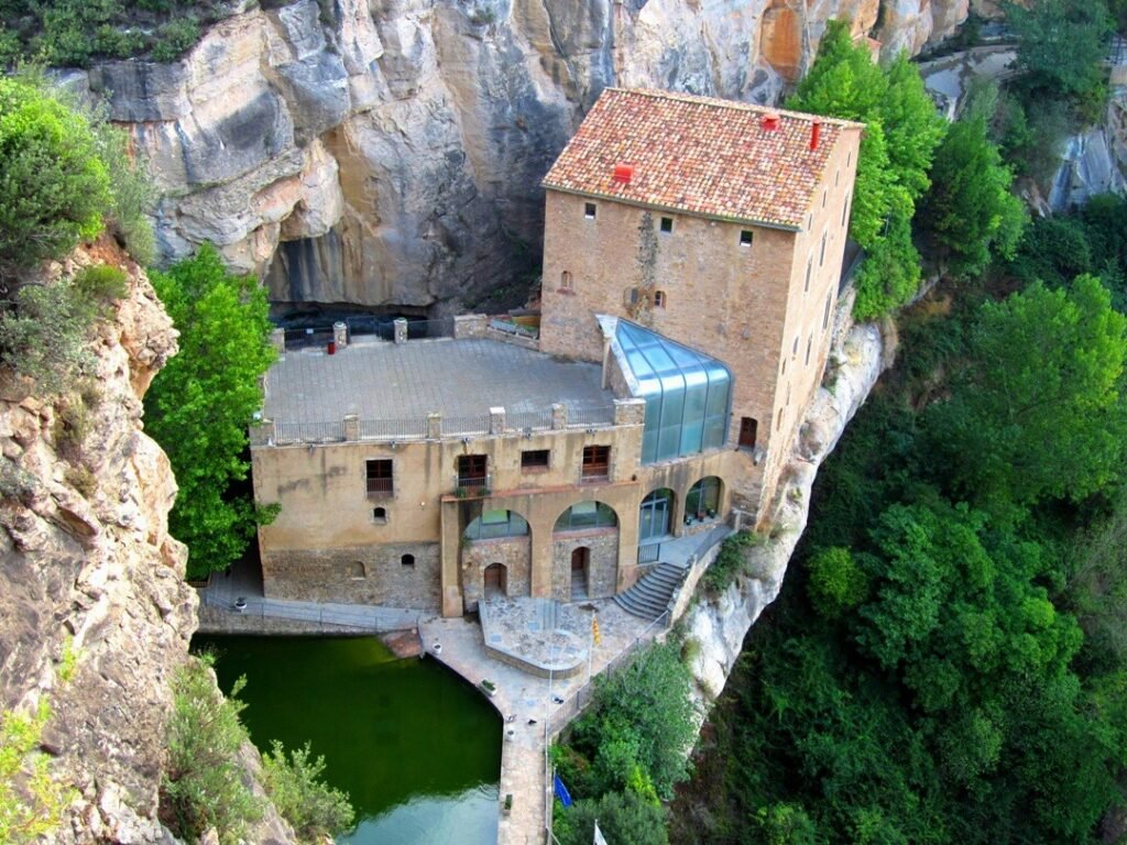 Монастыри Сан Мигель дель Фай и Сан Пэдро дэ Касерес