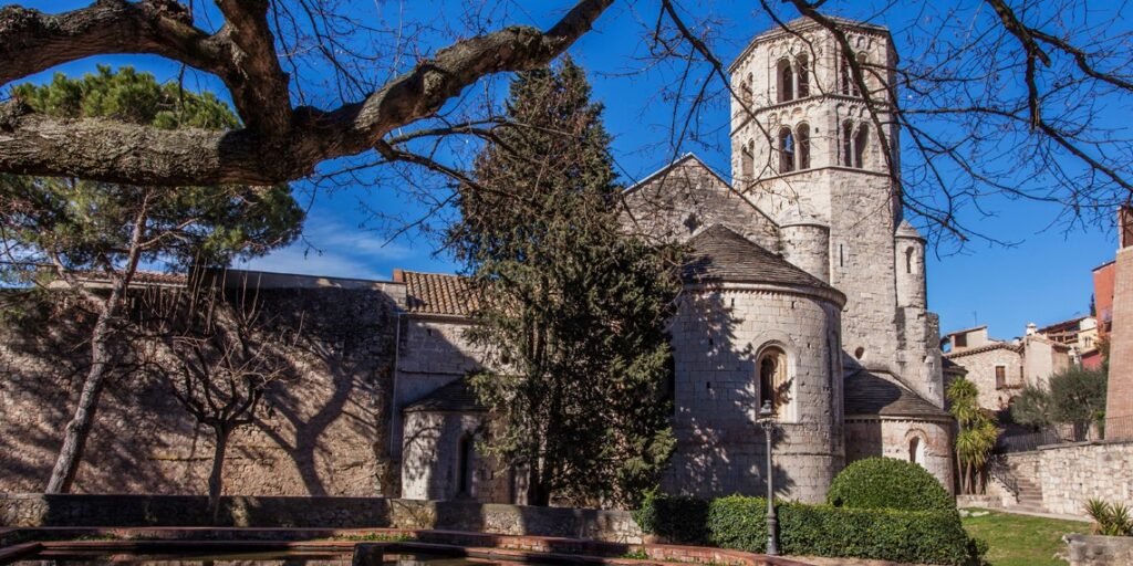 Монастырь де Сан Пере де Гайигантс