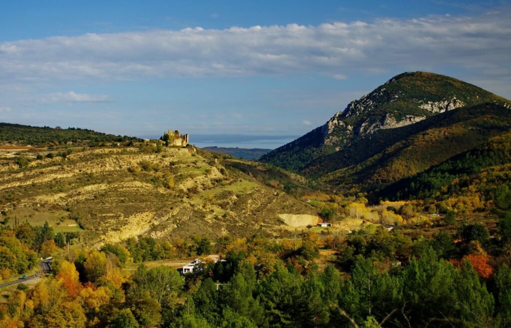 Кольюр и Перпиньян -руины форта Кольюра