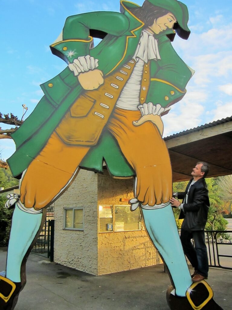 парк «Каталония в миниатюре» и Заколдованный лес